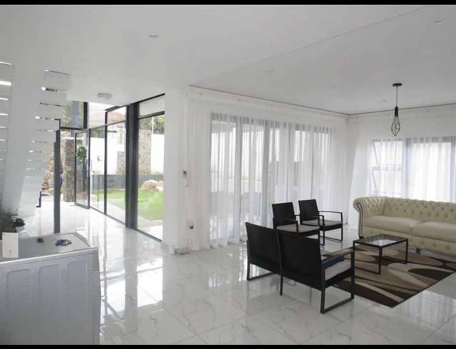 5 BEDROOM HOUSE FOR SALE IN GREENSTONE HILL